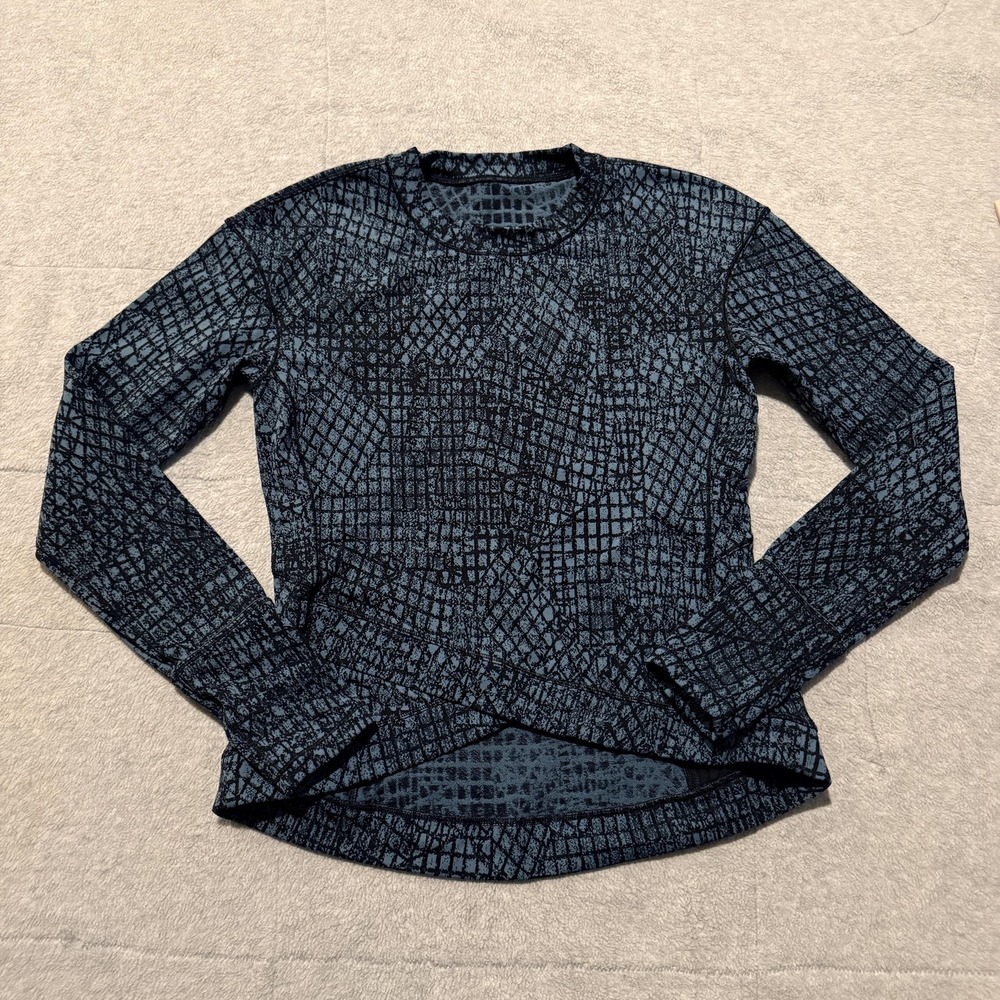 Lululemon Shirt Womens Medium Blue Long Sleeve Run Thumbholes Pocket Athletic